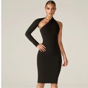 NWT Alieva Dasha Black Modern One Shoulder Evening
Midi Dress Size Small.